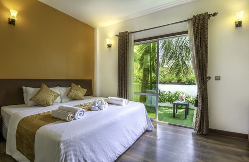 Ukulhas Hotel | Ostrov Beach