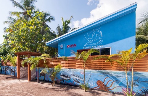 Dhangethi Hotel | South Ari Dive Center