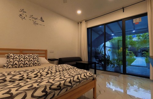 Kudahuvadhoo Hotel | Oceana Surf Maldives