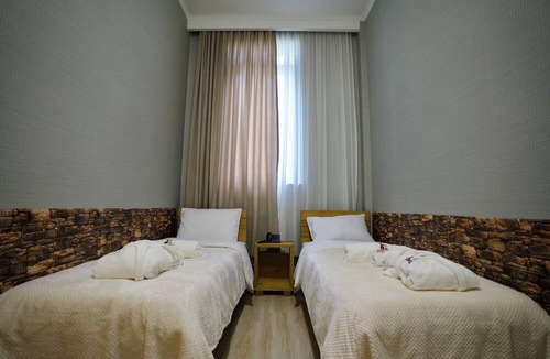 Vake-Saburtalo Hotel | Hotel Mogzauri