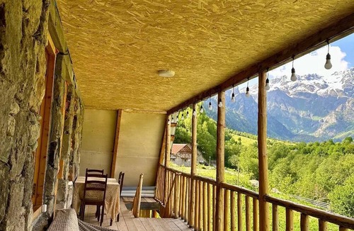 Bagvdanari House | Qvis sakhli