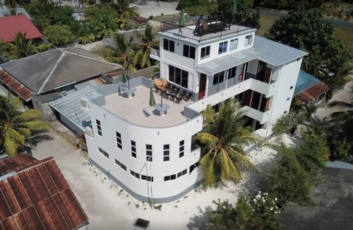 Kamadhoo House | Hanifaru Beach Inn