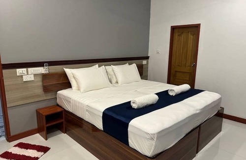 Omadhoo Hotel | Picturesque luxury Hotel close to beach