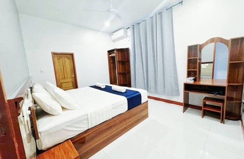Omadhoo Hotel | Picturesque luxury Hotel close to beach