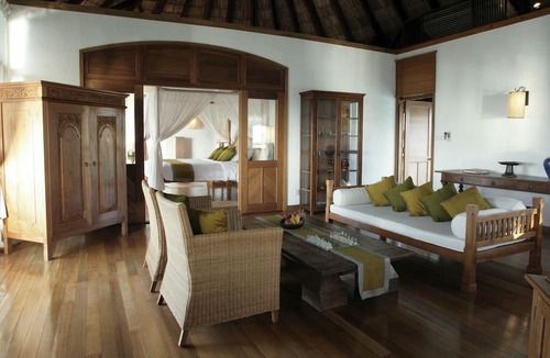 Dhunikolhu Resort | Coco Palm Dhuni Kolhu