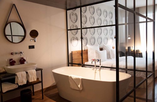 mtatsminda Hotel | Shota@Rustaveli Boutique hotel