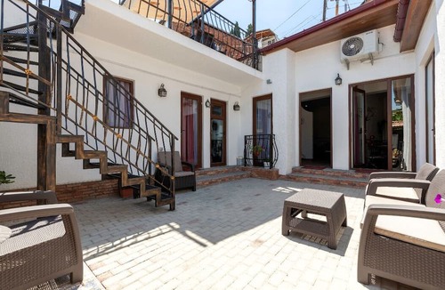 mtatsminda Apartment | Studio Apartment on top of old Tbilisi with a 180 degree View of the city