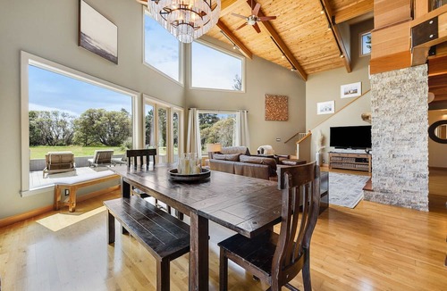 Sea Ranch House | Sea Ranch 3BR coastal retreat with private hot tub & fireplace