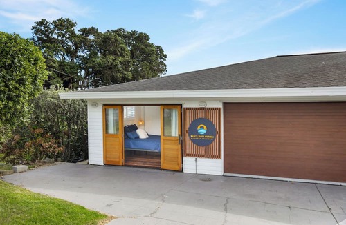 Muriwai Apartment | Waiata Manu Muriwai Birdsong Apartment Breathtaking Views!