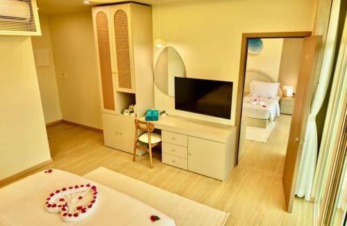Dhidhdhoo House | Waterside Maldives