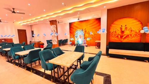 South West House | Hotel Signature Stayz By Grand Villa Near IGI Delhi Airport