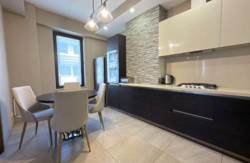Mtatsminda Apartment | Cozy Apartment On Rustaveli X