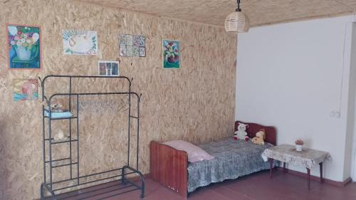 Racha-Lechkhumi and Lower Svaneti House | Shios kari