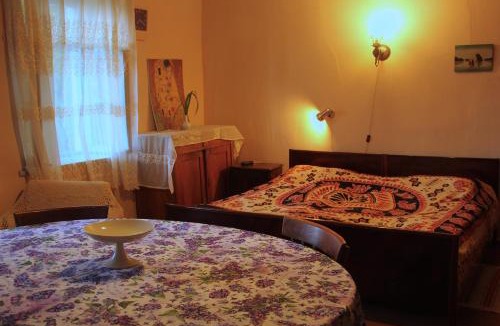 Kaspi House | Lilac Orbeti - Cool Climate Country House Near Tbilisi