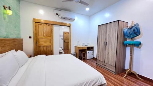 Omadhoo House | Turtle Maldives - Your Gateway to the Beach & Marine Adventures Await!