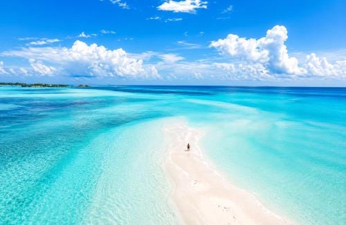 Thulusdhoo Island Hotel | Ocean Blue Lagoon Maldives