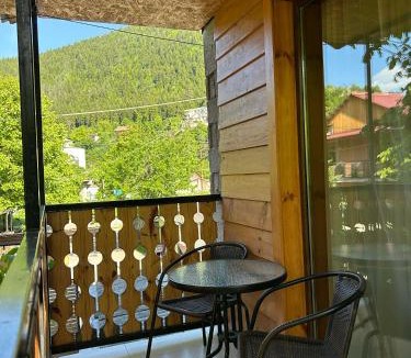Akhali Ubani Apartment | Levani's Cottage
