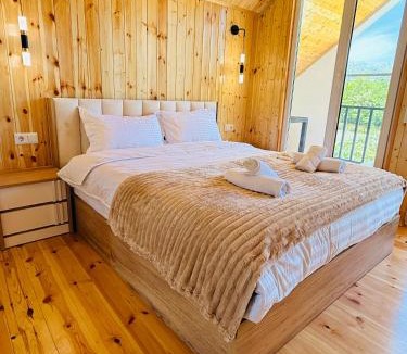 Martivili Apartment | Loreta's Canyon Farmhouse