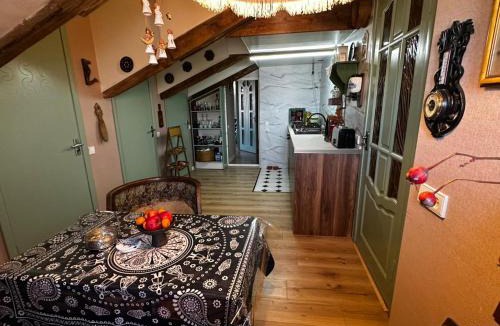 Chugureti House | Boutique in the Attic Near Fabrika