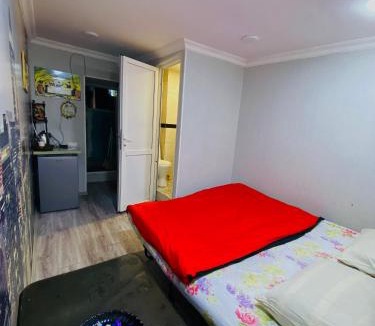 Tbilisi City Centre Apartment | room in old tbilisi