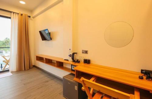 Thoddoo House | Kin'bi Inn Guest House and Shopette