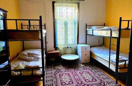 Chugureti Hostel | Colors Hostel