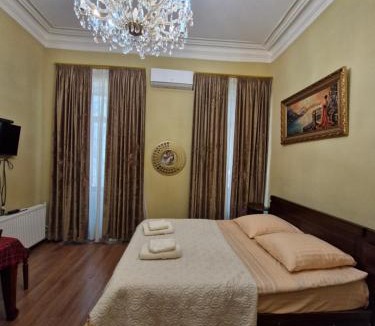 Sololaki House | Guest house Lana