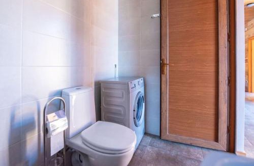 Bagvdanari Ski Chalet | Family Chalet Svaneti Countryside 1