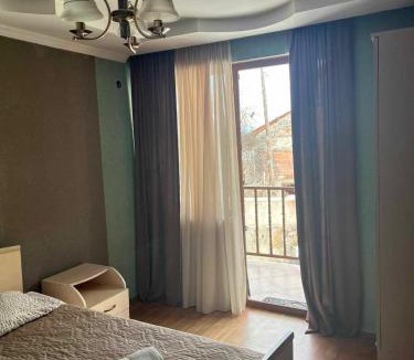 Bagvdanari House | Sunny
