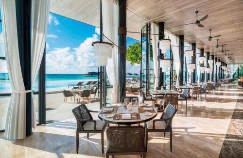 Vommuli Resort | The St. Regis Maldives Vommuli Resort