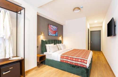 Sololaki Hotel | Hotel Flower