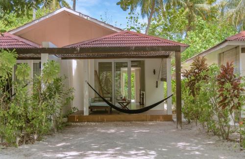 Kandooma Resort | Holiday Inn Resort Kandooma Maldives - Kids Stay & Eat Free and Free Roundtrip Speed Boat for a minimum 4 nights stay
