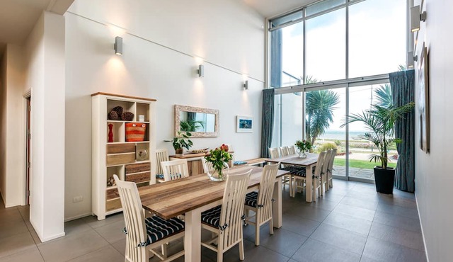 Waiheke Waterfront Lodge in Waiheke Island