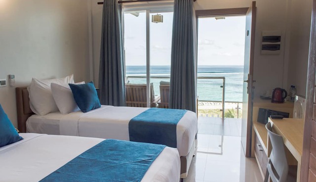 Reef Edge Thulusdhoo