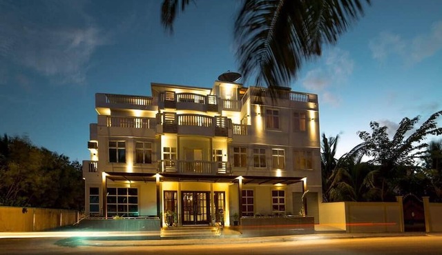 Lagoon Lodge