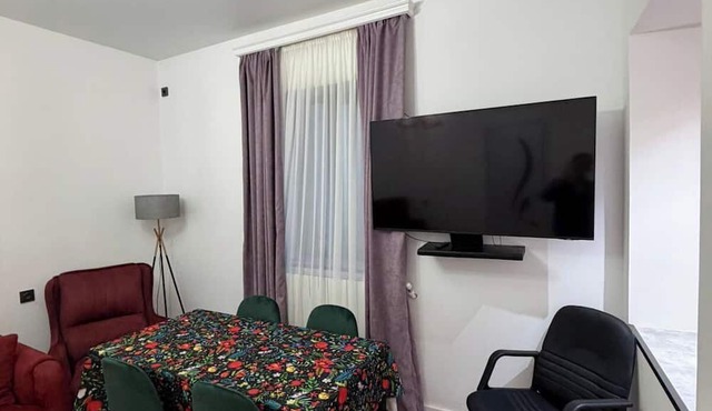 Tbilisi - Apartment - Central Location - Sleeps 2