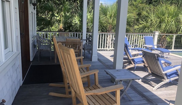 THE BARNALEE- 801 Ocean Blvd. - Ocean Views , Infinity Pool & Easy Beach Access in Isle of Palms