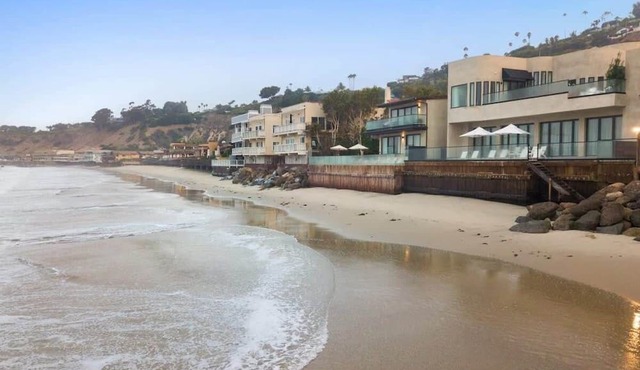 Malibu Sand Suite #16 by Stay Awhile Villas in Malibu