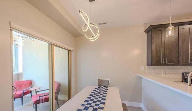 Premium 3BR Suite for Family & Friends-Waffles too in Pleasant Grove