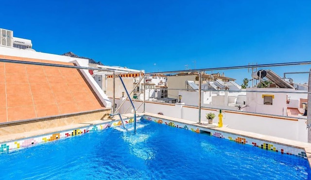 Villa Gloria - Four Bedroom Villa, Sleeps 6 in Nerja
