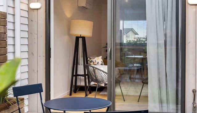 St Vincent Charmer - Stylish Townhouse w CarPark in Auckland