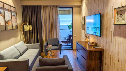 Luxury Dreamland Oasis Apartments